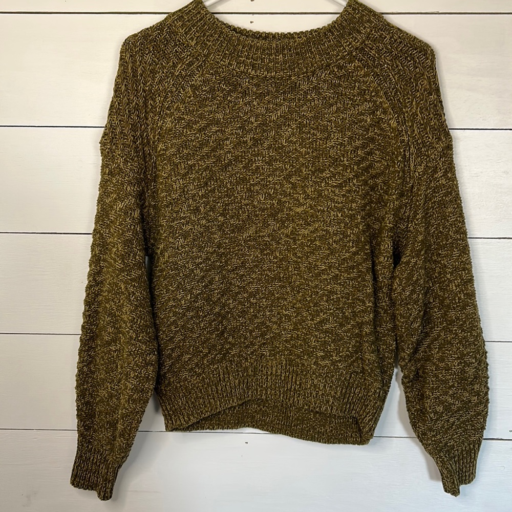 Cozy Green Universal Thread Small